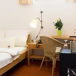 Zum Kuhhirten Готель