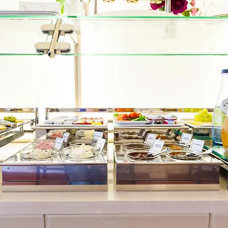 Zum Kuhhirten מלון