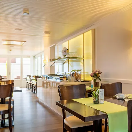 Hotel Zum Kuhhirten 3*