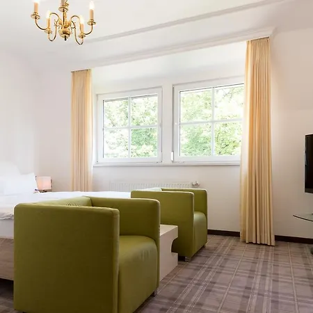 Zum Kuhhirten Otel 3*