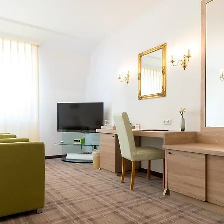 Zum Kuhhirten Hotel 3*