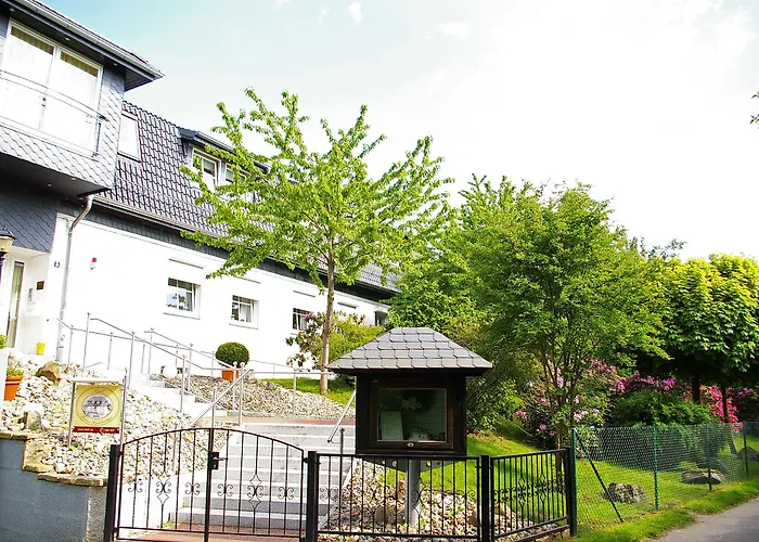 Zum Kuhhirten ホテル 3*