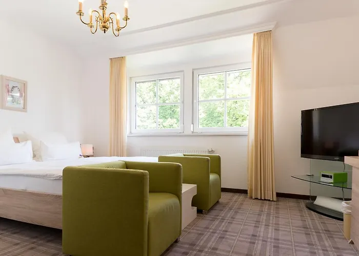 Zum Kuhhirten Otel 3*